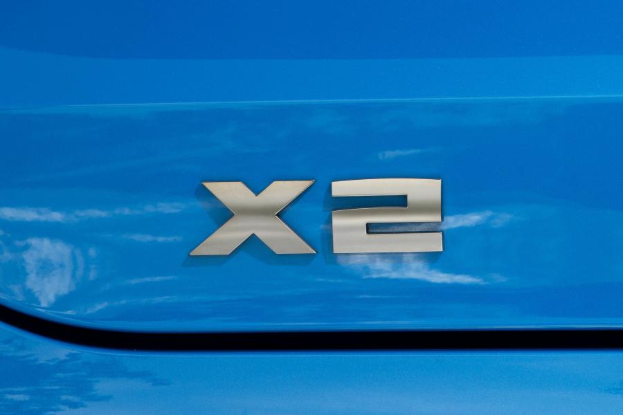 Логотип BMW X2 M35i (F39) 2018 года  (WW) (фото 43 из 131)